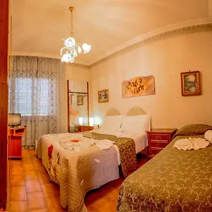 3* Konukevi Hillary House